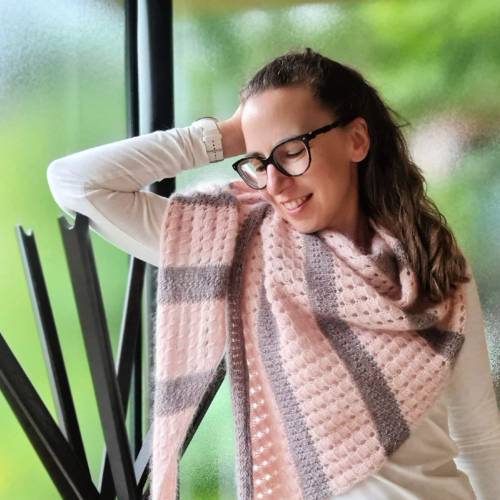 Strick-Anleitung Tuch HENORA (DE)