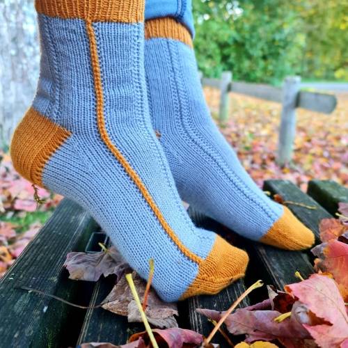 Strick-Anleitung Socken COMISA (DE)