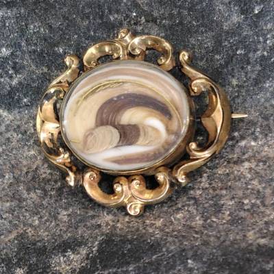 antike Brosche Haarlocke Gold Geheimfach Medaillon