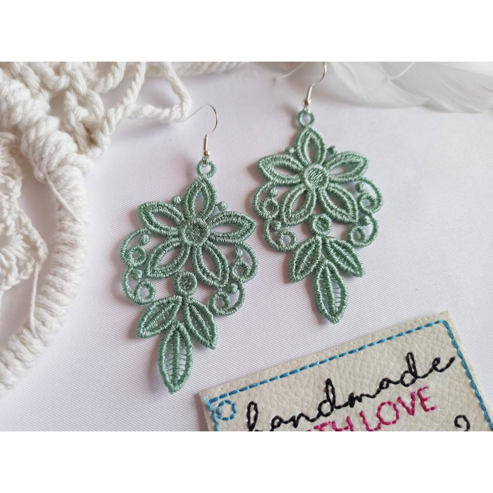 Große Spitzen Ohrringe meeresgrün, groß und leicht, gestickt, Lace Hängeohrringe Frühling Bild 2