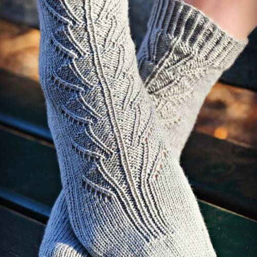 Strick-Anleitung Socken FRÜHLINGSERWACHEN (DE)