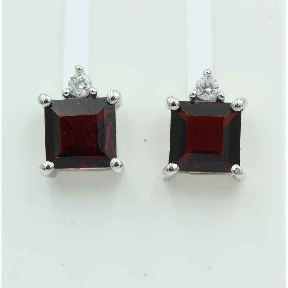 Edle 2,2 Carat Granat Ohrstecker 925 Silber mit Zirkonia Top blutroter Granat Bild 1