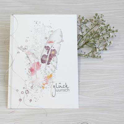 Handgefertigte Glückwunschkarte Geburtstag – 3D Karte mit Feder-Motiv, Designerpapier & Glanzgarn