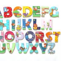 Holzbuchstaben Kinderzimmertür – Individuelle Namensbuchstaben ABC aus Holz mit Wunschmotiven