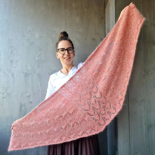 Strick-Anleitung Tuch DINORA (DE)