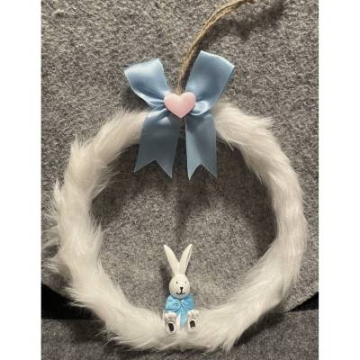 Hübscher Osterkranz mit Schleife, blau weiß, Durchmesser ca 17 cm
