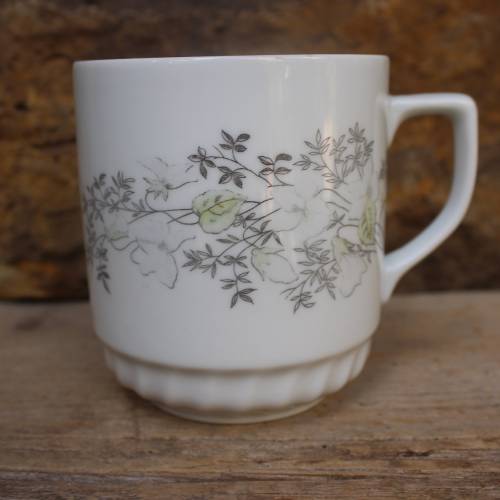 Kaffeebecher Kaffeetasse Tasse Blumen Motiv Porzellan 70er Jahre