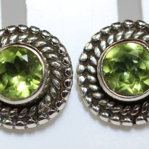 Edler 1,54  Carat Peridot Ohrstecker 925 Silber Olivin Ohrschmuck Edelstein