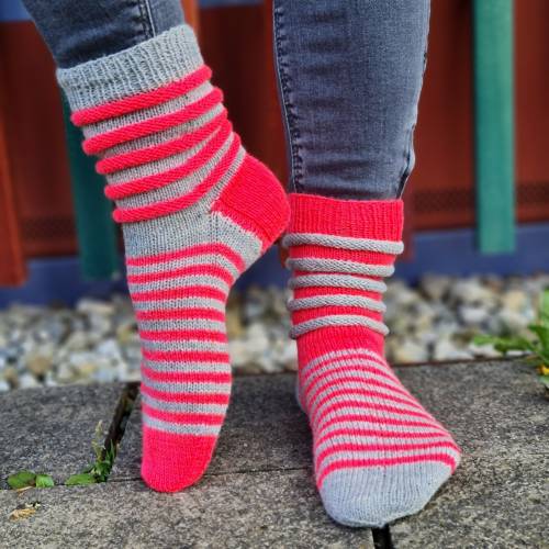 Strick-Anleitung Socken KULEA (DE)