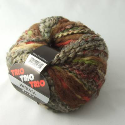 Trio Variata: kuschelige Bouclewolle zum Stricken oder Basteln