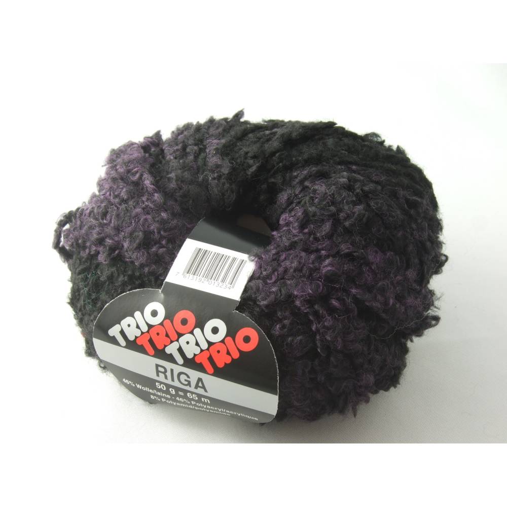 Trio Riga: kuschelige Bouclewolle zum Stricken oder Basteln Bild 1