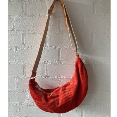 handgenähte Bauchtasche aus hochwertigem Cordstoff