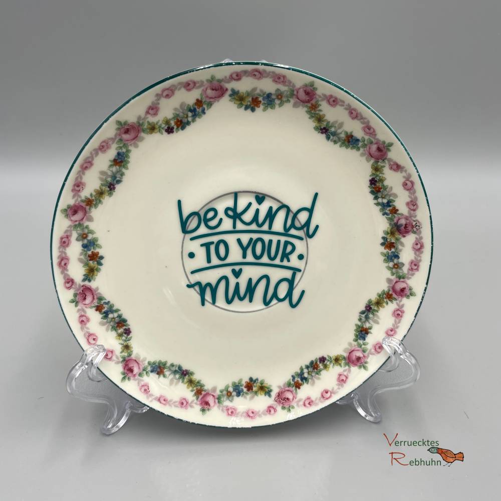 Vintage Wandteller be kind to your mind – Upcycling Deko mit Spruch Bild 1