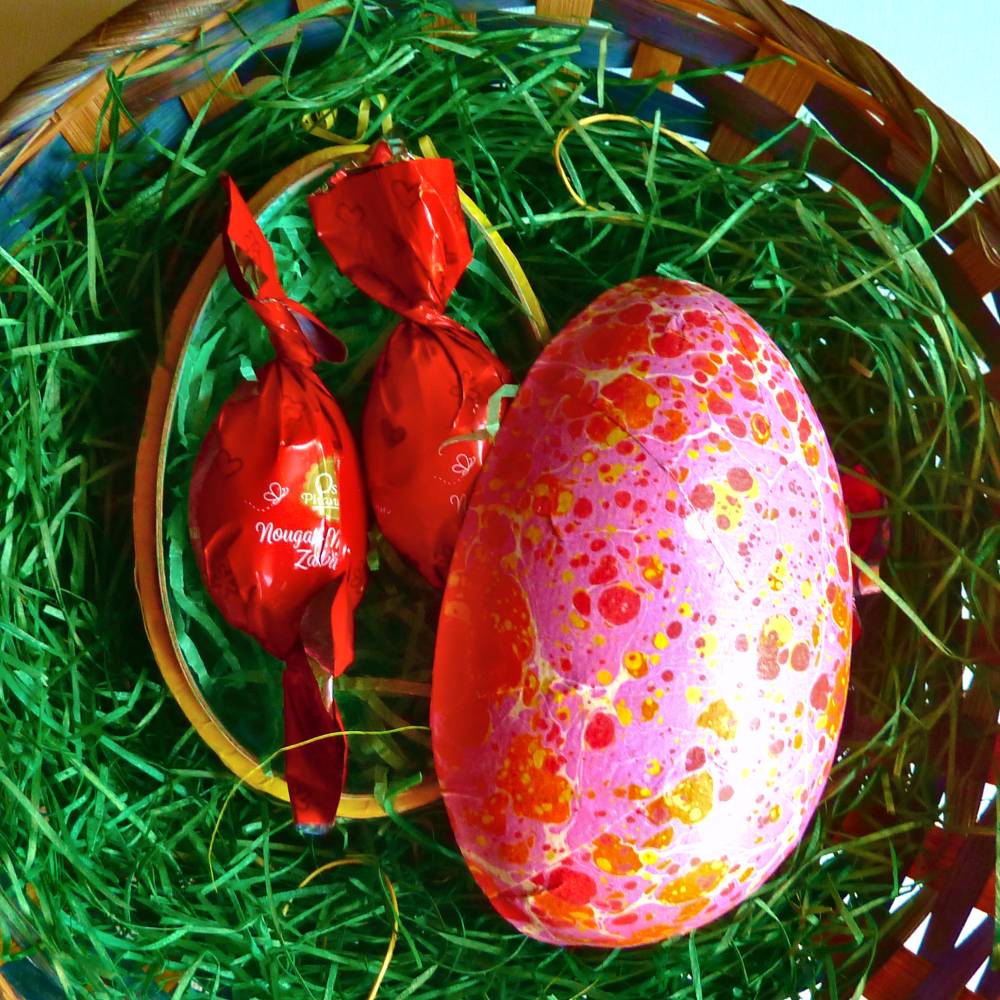 Geschenkschachtel Osterei zum Befüllen, rosa orange gesprenkeltes Marmorpapier Bild 1