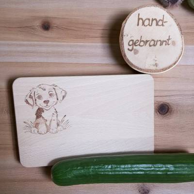 handgebranntes Frühstücksbrett mit Motiv Hund, kann personalisiert mit Namen werden