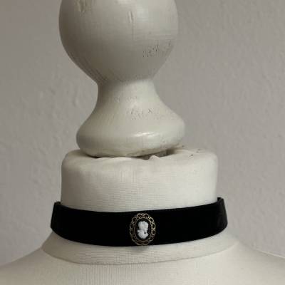 Handgemachtes Kropfband mit Gemme, Halsschmuck, viktorianisches Halsband