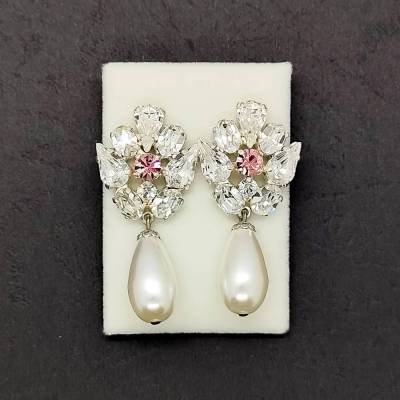 Vintage Ohrstecker aus Westdeutschland, große extravagante Ohrringe, glitzernde Glassteinchen mit Perlenimitat