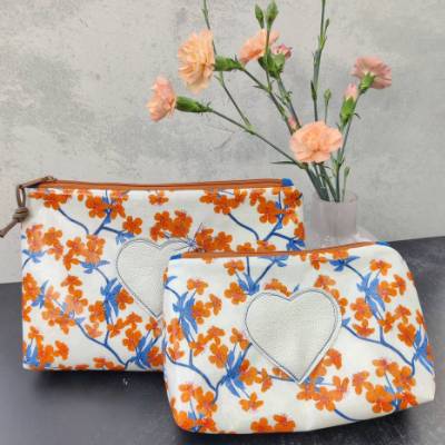 Kosmetiktasche oder auch Windeltasche aus beschichteter Baumwolle mit Blümchen