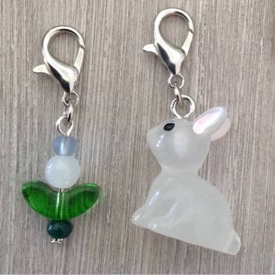 Anhängerset 'Kaninchen und Blume'