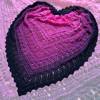 Häkelanleitung Dreieckstuch Deep Inside – filigranes Muster für Fortgeschrittene