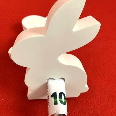 Hase Dekoration, auch für Geldgeschenke geeignet.