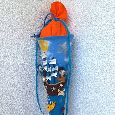 gefilzte Schultüte mit Piratenschiff und Seeräuber