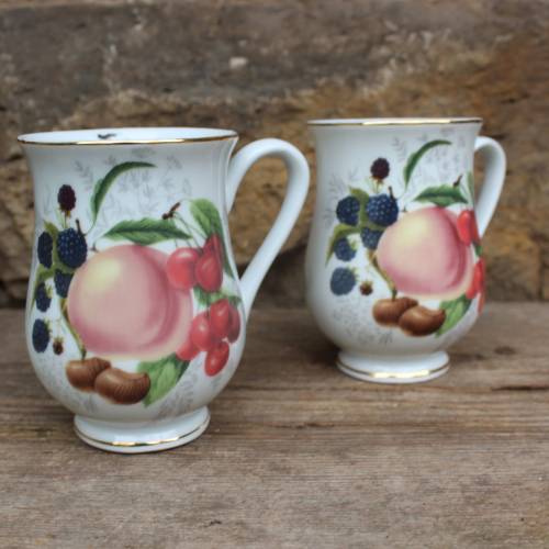 2er Set Kaffeebecher Kaffeetasse Obst Dekor Porzellan Keramik Vintage
