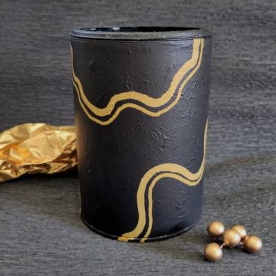 SALE -30% (Code: NEUEABENTEUER) | Upcycling-Dose Goldlinie – handbemalt in Schwarz mit goldenen Akzenten
