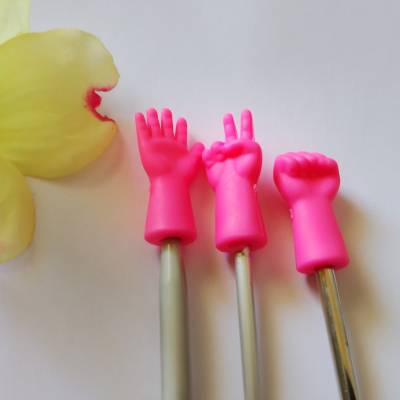 Maschenstopper aus Kautschuk , 2 Nadelstopper für Stricknadeln, Nadelkappe, zur Auswahl - Schere, Stein, Papier