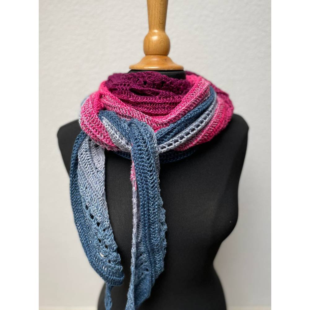 Häkelanleitung Tuchstola Evas Jahr 2021 – Romantische Mustermix-Stola häkeln Bild 3