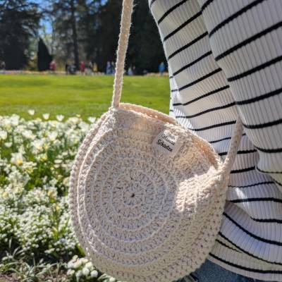Häkeltasche Bohostyle Naturweiß / Creme UmhängeTasche runde Handtasche 100% Baumwolle