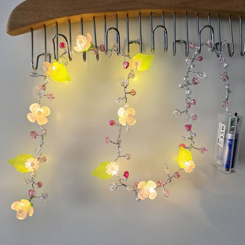 LED Girlande Lichterkette mit rosa und weißen Perlen