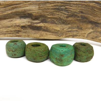 4 alte grüne Hebron-Perlen aus Afrika – Kano Glasperlen, handgemacht, rustikal