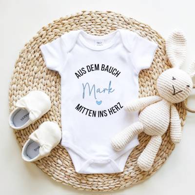 Babybody Aus dem Bauch mitten ins Herz | personalisierbar | Baby | Geburt | Babygeschenk | Geburtsgeschenk