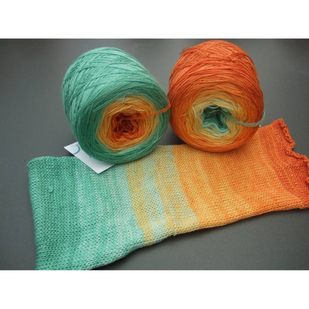 100% Schurwolle Merino extrafein Bobbel gefachter Farbverlauf Wolke 7 Oase 3-fädig Bild 1