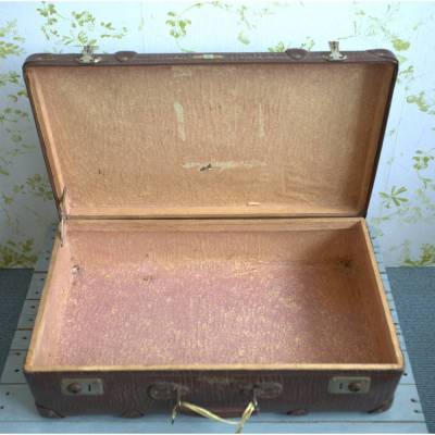 Alter Reisekoffer Zweimann Weltenläufer Vintage mit Schlüssel & Metallkappen