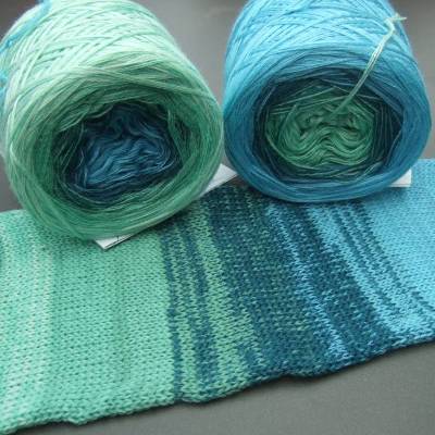 100% Schurwolle Merino extrafein Bobbel gefachter Farbverlauf Wolke 7 Bodensee 3-fädig