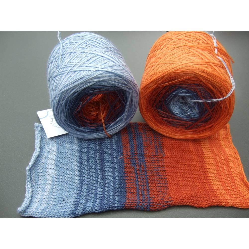 100% Schurwolle Merino extrafein Bobbel gefachter Farbverlauf Wolke 7 Rostlaube 4-fädig Bild 1