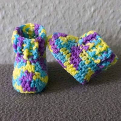 1 Paar gehäkelte Puppenschuhe (6-7cm Sohle), Handarbeit