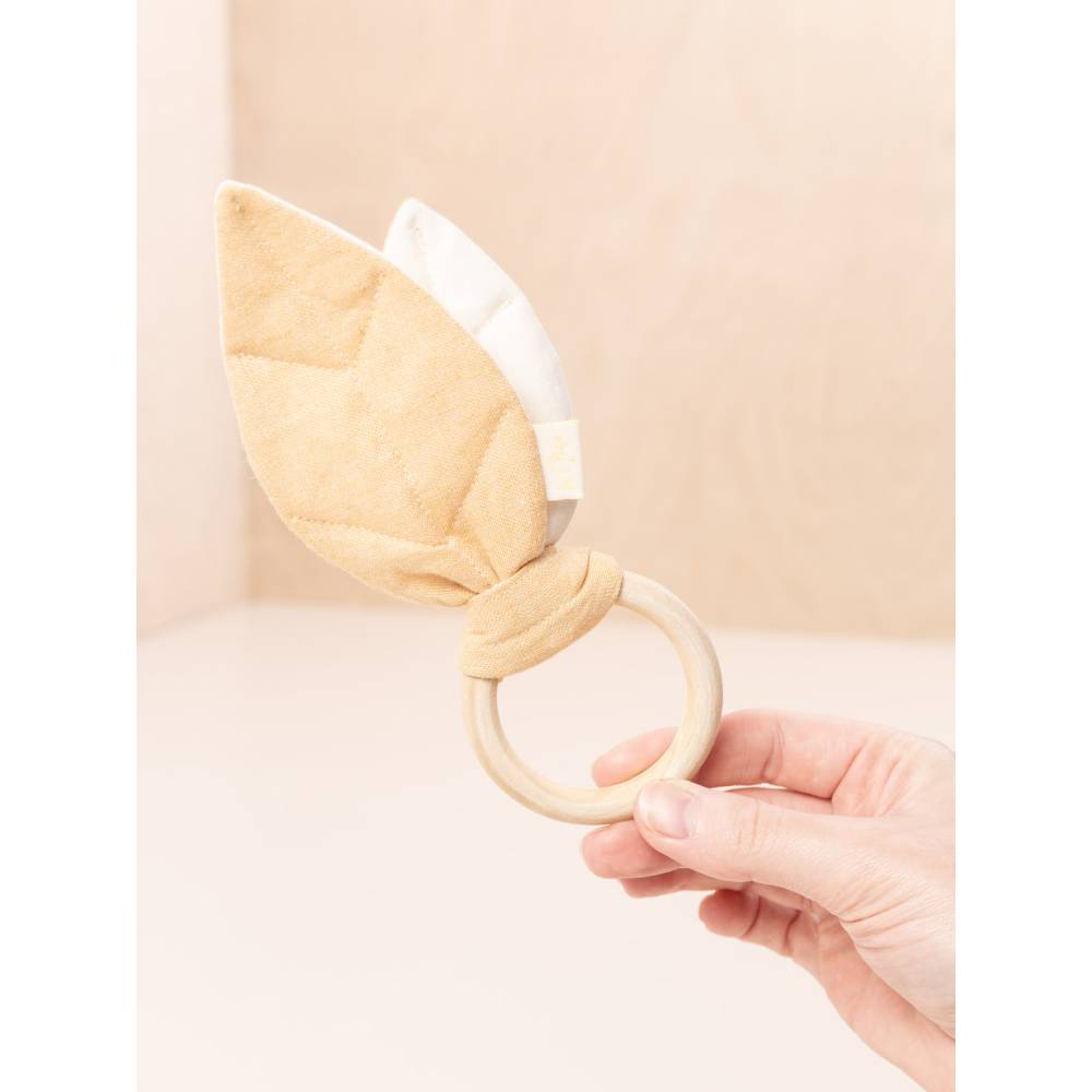 Beißring mit Blatt und Knisterfolie nähen: Schnittmuster & Anleitung Bild 1
