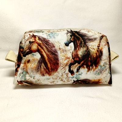 Kosmetiktasche, Pferd, Kulturtasche, Stiftetasche, Schlampermäppchen, auswischbar