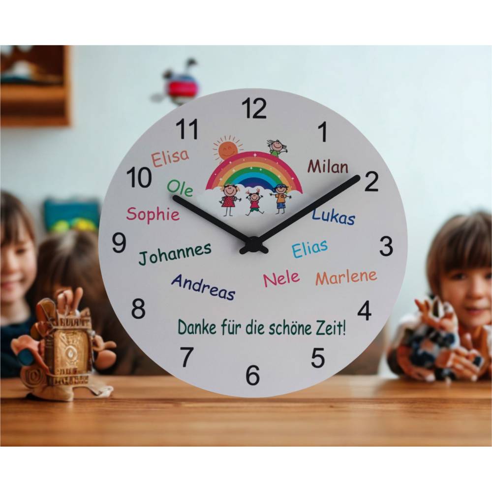 Personalisierte Wanduhr Abschiedsgeschenk Kita für Erzieherin Geschenk Kindergarten Kindernamen Regenbogenmotiv Uhr Bild 1