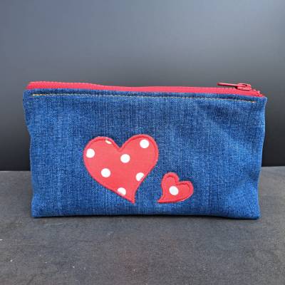 Kulturbeutel mit tanzenden Herzen- Notfalltasche - Hygieneetui >> 13cm x 21cm x 6cm