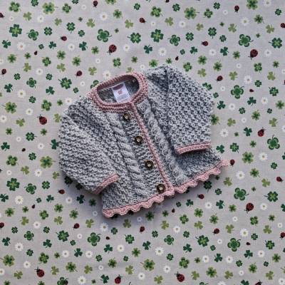 Strickjacke hellgrau rosa  Trachtenjacke Pullover  Babyjacke gestrickt Taufkleidung Taufe Taufgeschenk Babyparty