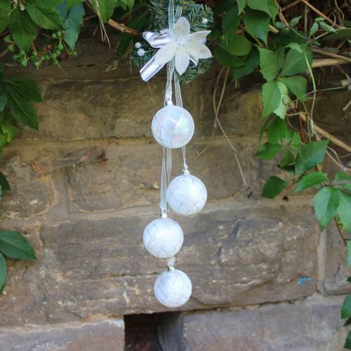 Christbaumkugel Türbehang mit 4 satinierten Christbaumkugeln silbernes Dekor Glas Vintage Lauscha 90er Jahre