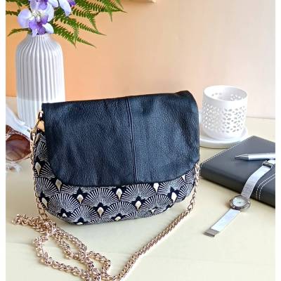 kleine Taschen zum Umhängen - schwarze kleine Handtasche -Leder upcycling-Tasche clutch -Handtasche schwarz gold