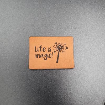 Kunstlederlabel "life is magic"