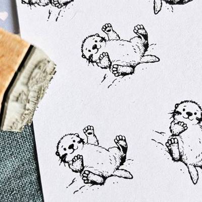 Otter-Stempel – Niedliches Tiermotiv mit Herz – Holzstempel ab 2x2 cm – Motiv 1408