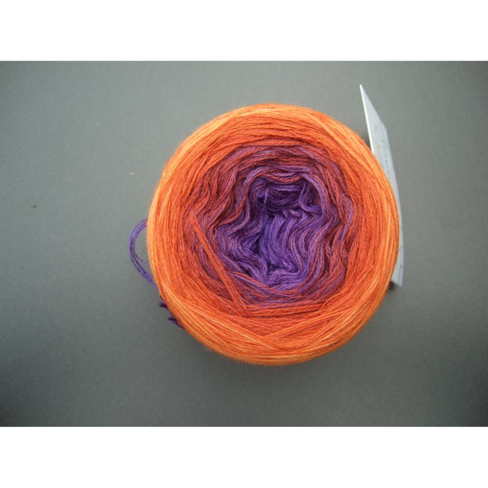 100% Schurwolle Merino extrafein Bobbel gefachter Farbverlauf Wolke 7 Hexentanz 3-fädig Bild 3