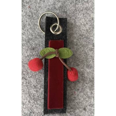 Schlüssel -/Taschenanhänger mit Samtband und Kirschen Applikation